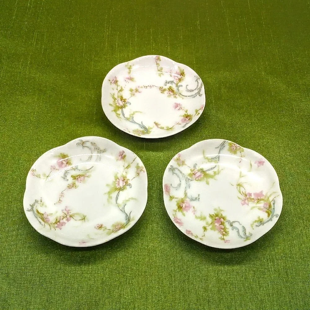 Haviland & Co. Limoges France Porcelain - 2 Cups & 3 Small Plates